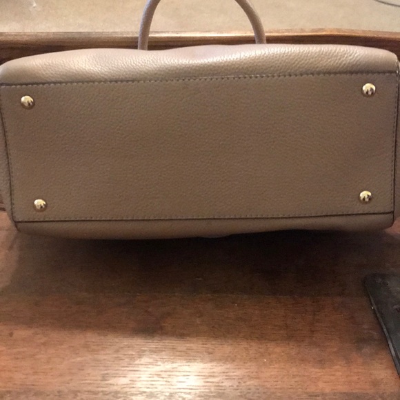 Michael Kors satchel purse - Picture 6 of 7